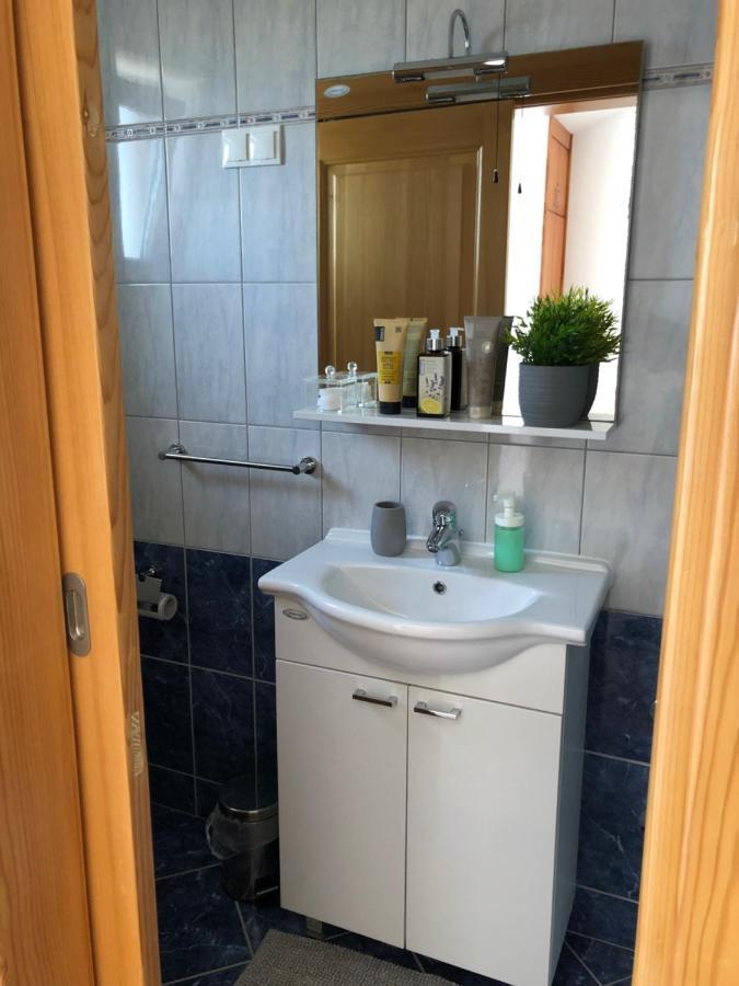 Apartments Delfini Sveti Filip i Jakov Exteriör bild