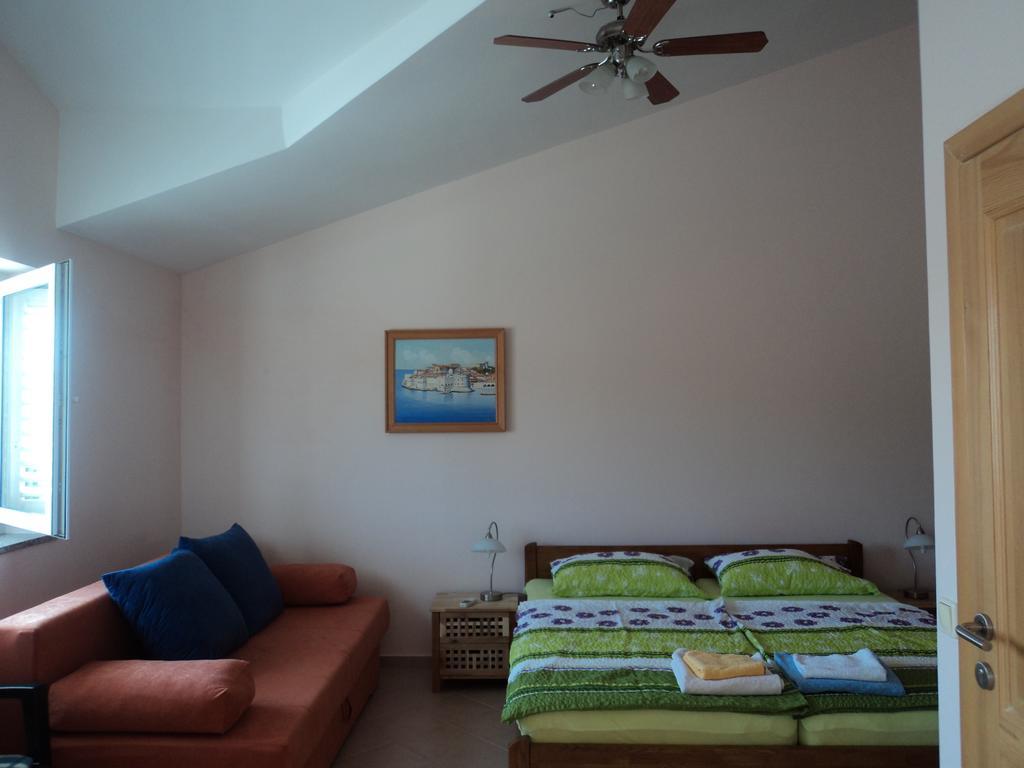 Apartments Delfini Sveti Filip i Jakov Rum bild